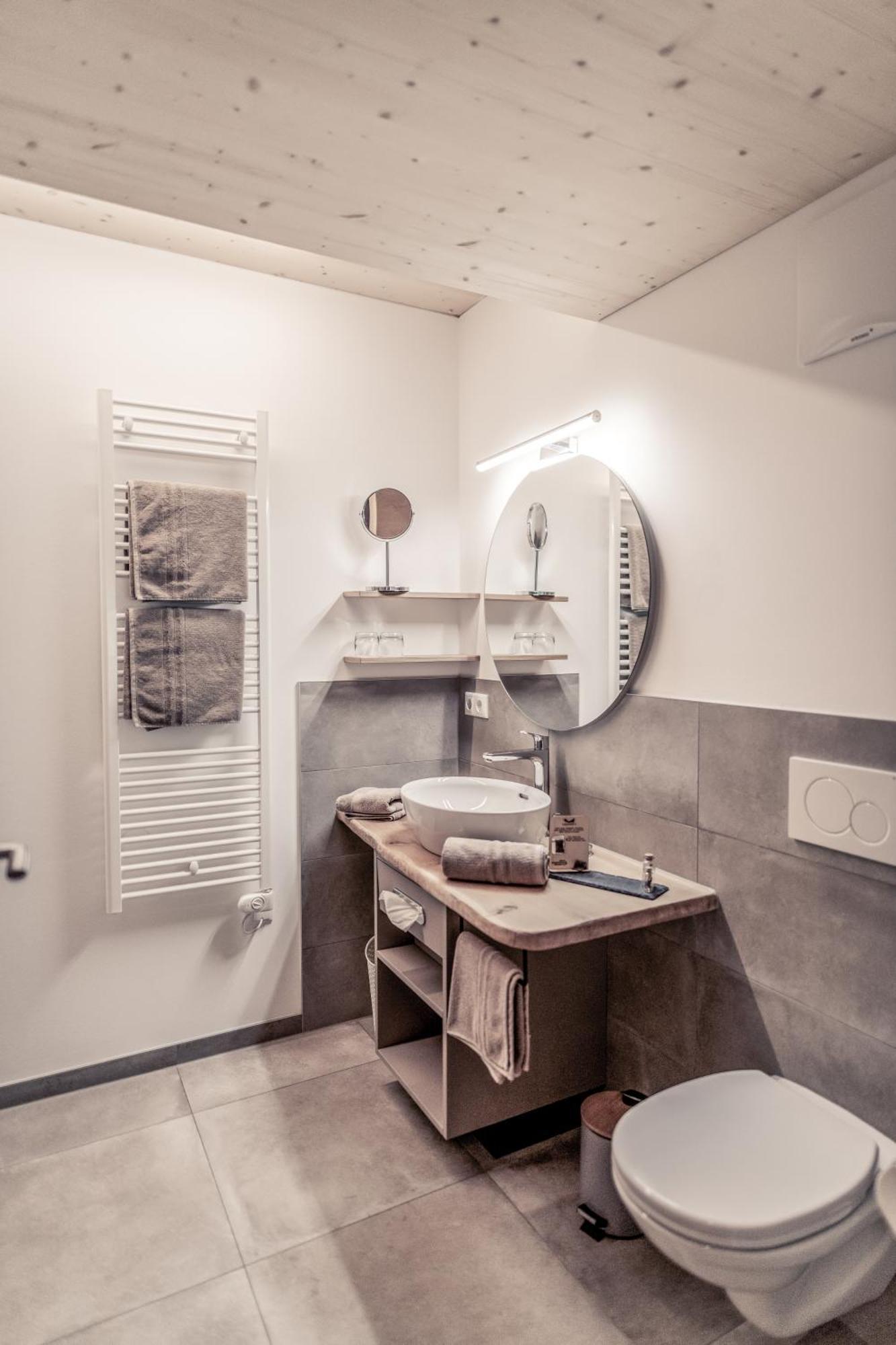 Boutique Hotel Lechzeit Elmen Bagian luar foto