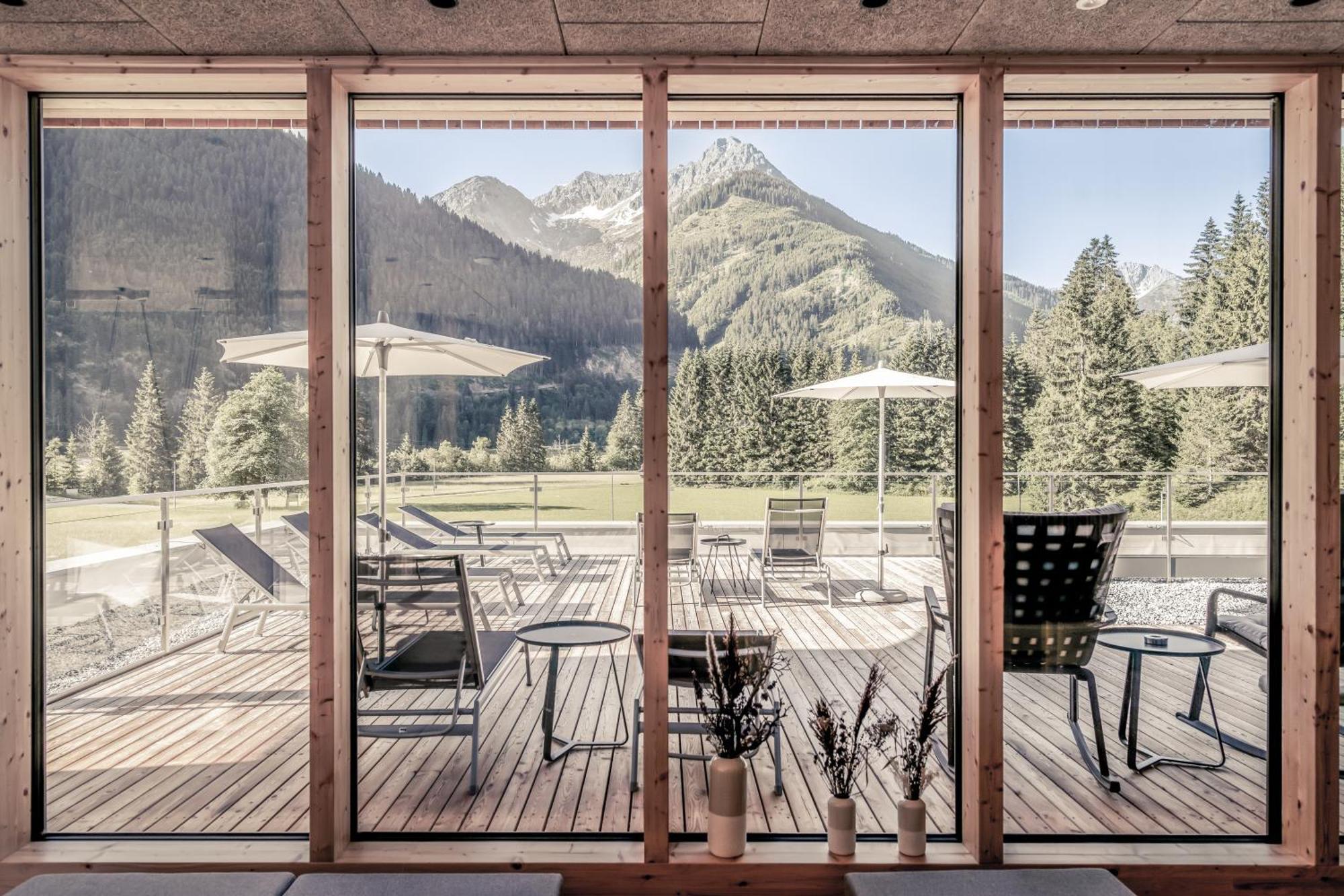Boutique Hotel Lechzeit Elmen Bagian luar foto